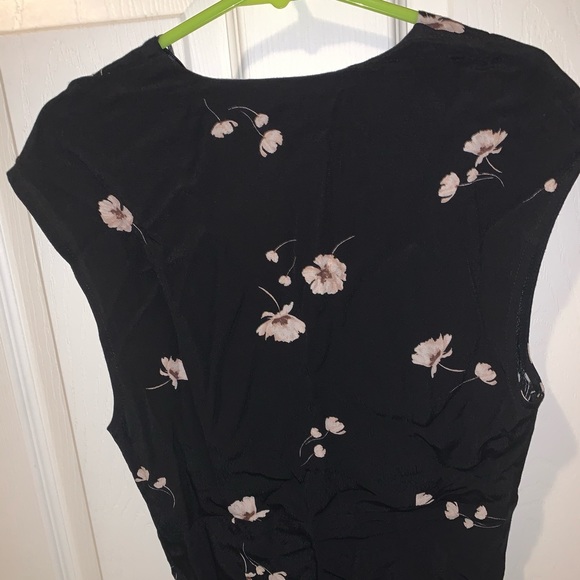 V-neck Maxi Dress with Floral Print - Picture 5 of 6